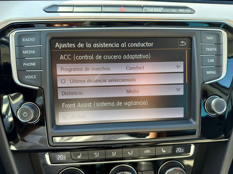 VOLKSWAGEN PASSAT VARIANT SPORT 2.0 TDI BMT DSG