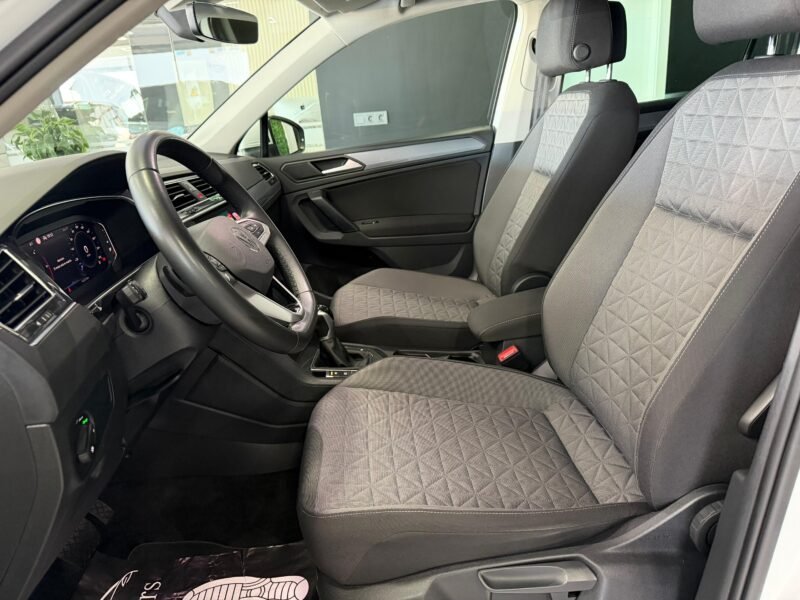 VOLKSWAGEN Tiguan URBAN SPORT 2.0 TDI DSG