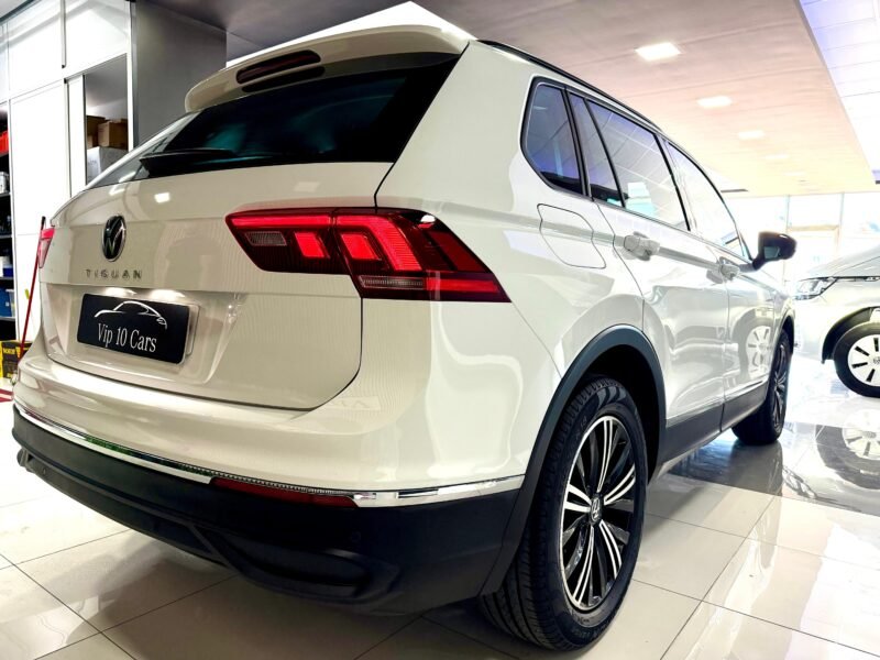 VOLKSWAGEN Tiguan URBAN SPORT 2.0 TDI DSG