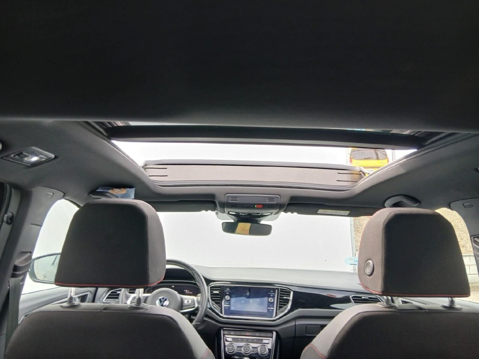VOLKSWAGEN T-ROC R-LINE 2.0 DSG7 