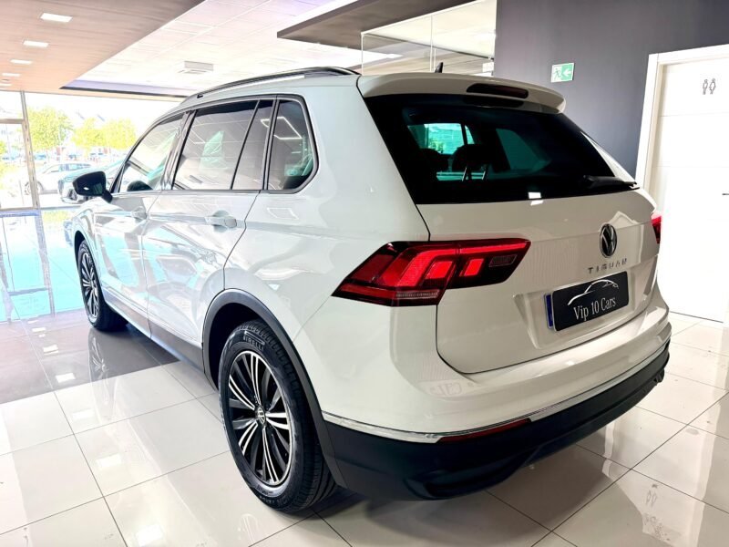 VOLKSWAGEN Tiguan URBAN SPORT 2.0 TDI DSG