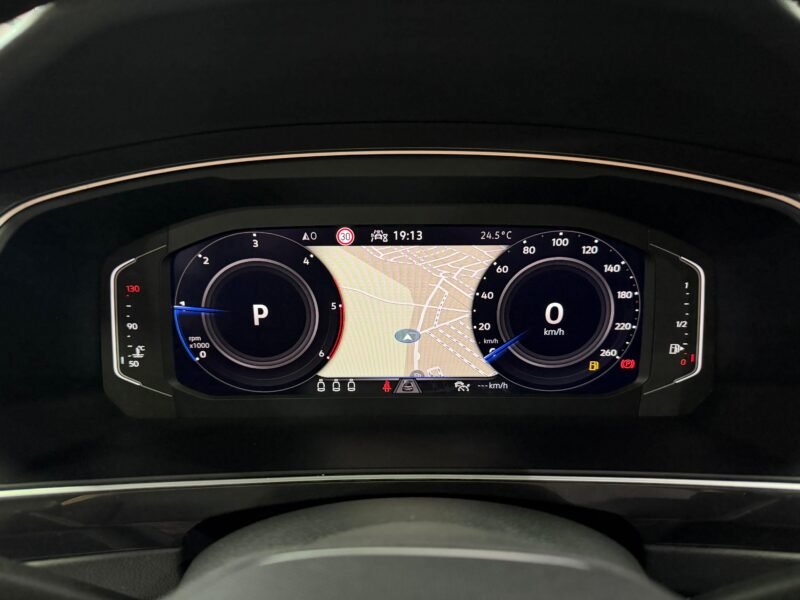 VOLKSWAGEN Tiguan URBAN SPORT 2.0 TDI DSG