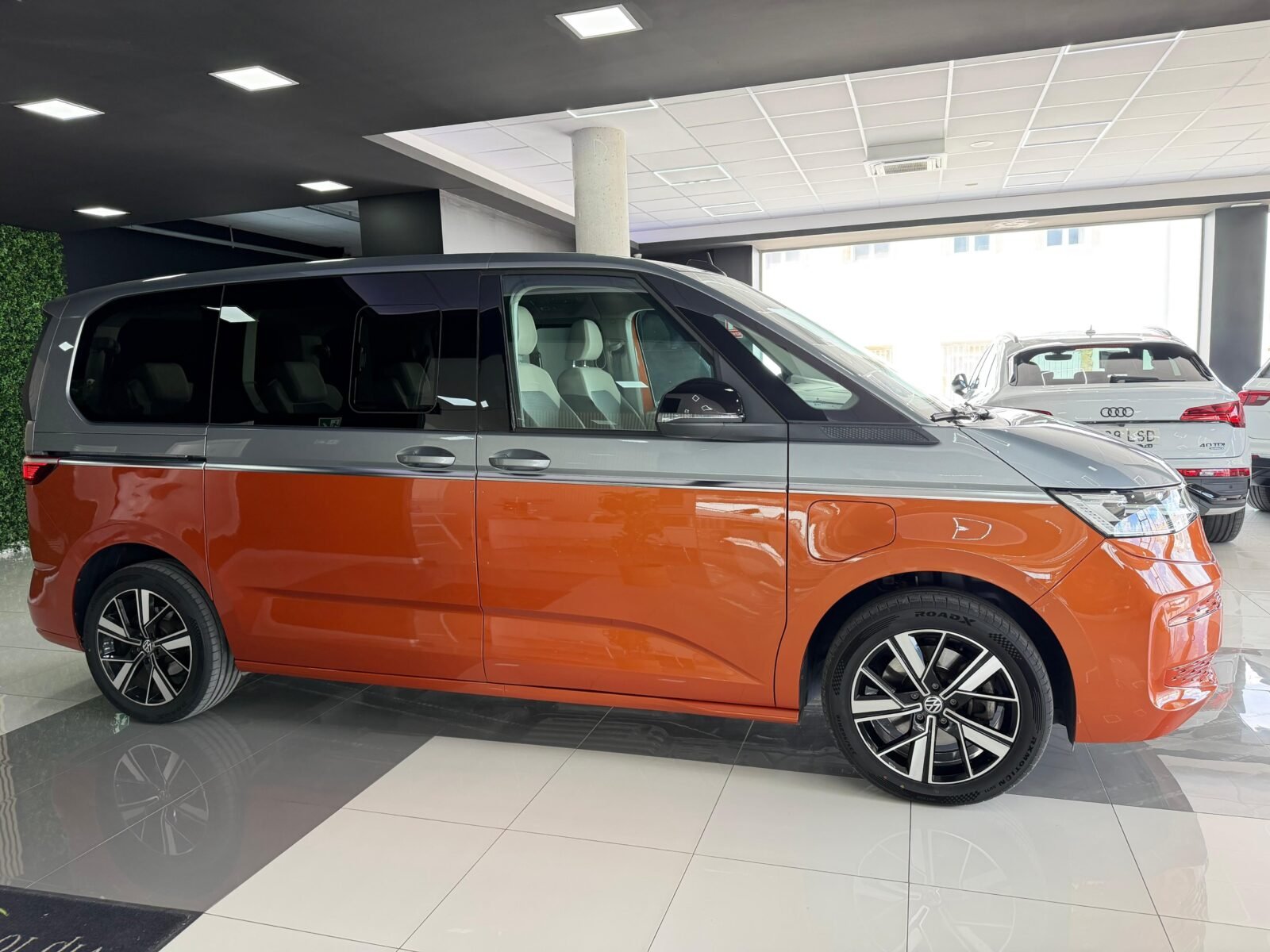 VOLKSWAGEN MULTIVAN STYLE PHEV 1.4 TSI DSG BC