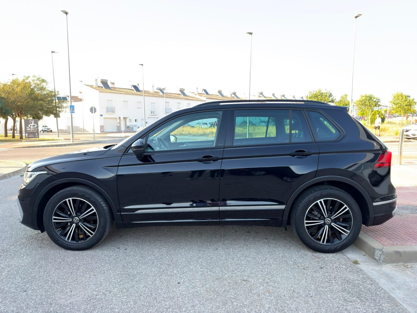 VOLKSWAGEN Tiguan LIFE 2.0 TDI 110KW 150CV