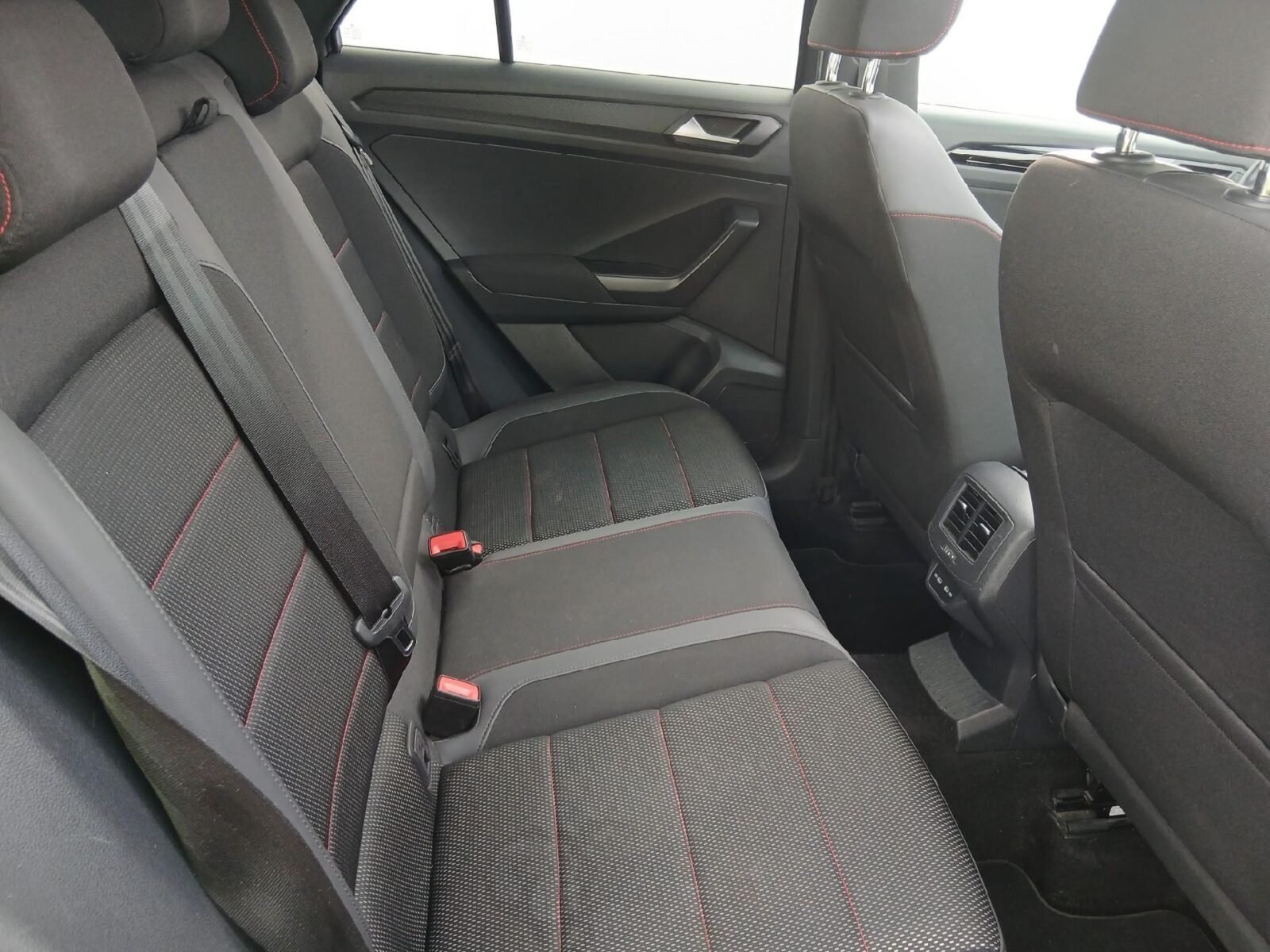VOLKSWAGEN T-ROC R-LINE 2.0 DSG7 