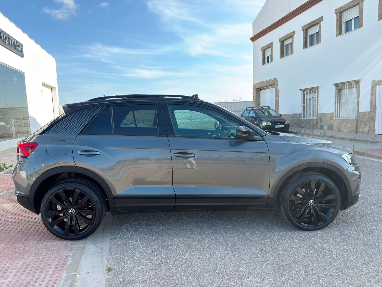 VOLKSWAGEN T-ROC R-LINE 2.0 DSG7 