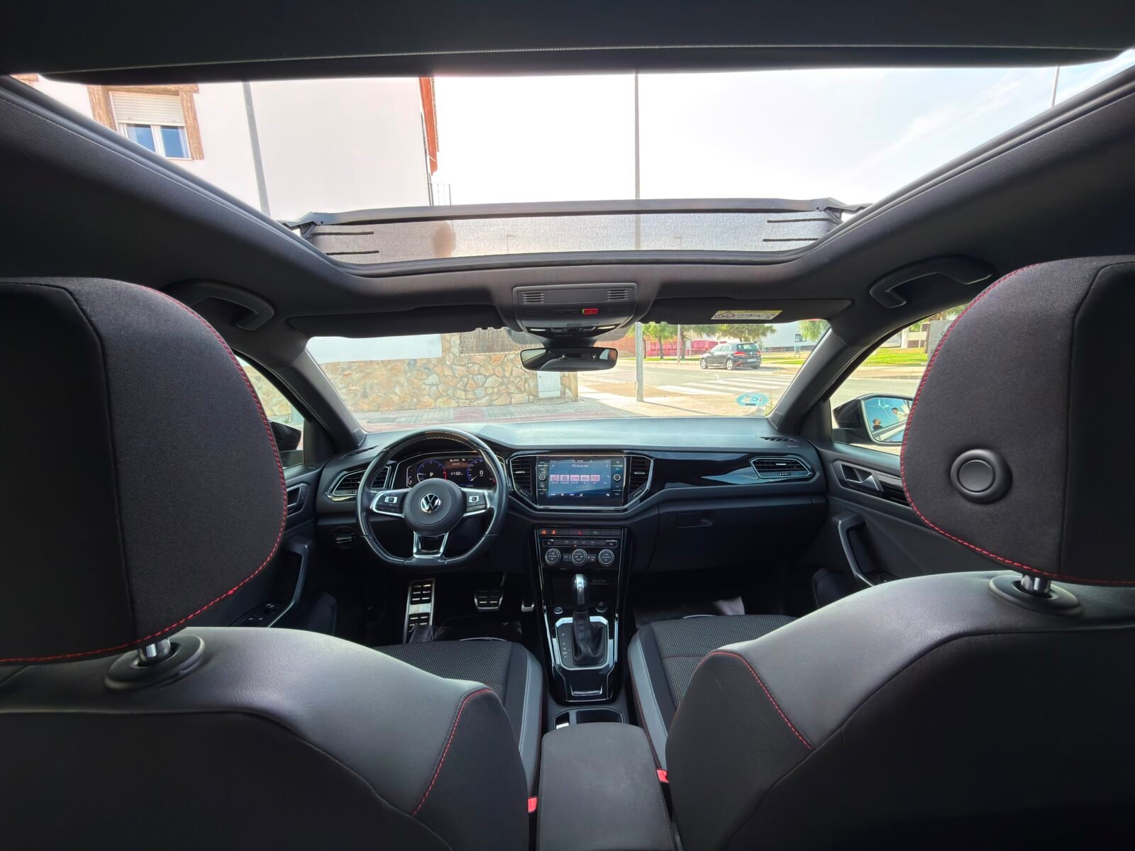 VOLKSWAGEN T-ROC R-LINE 2.0 DSG7 