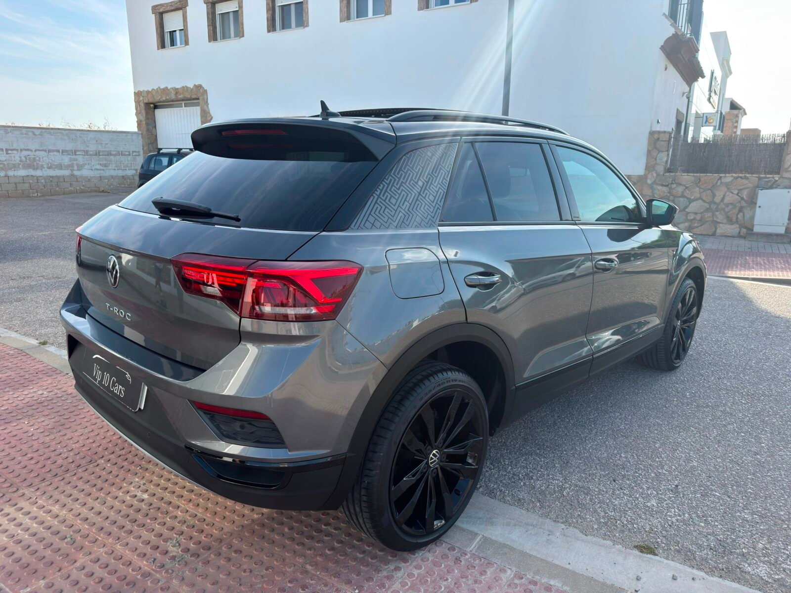 VOLKSWAGEN T-ROC R-LINE 2.0 DSG7 